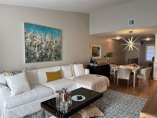 910 Altessa Boulevard, Melville, NY 11747