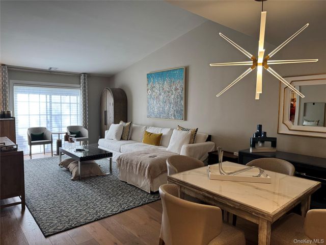 910 Altessa Boulevard, Melville, NY 11747