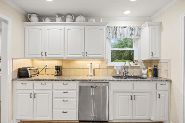 2102 Wood Duck Lane, Granbury, TX 76049