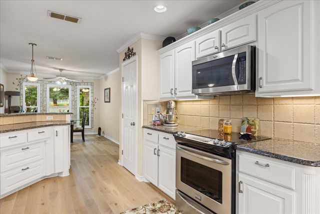 2102 Wood Duck Lane, Granbury, TX 76049
