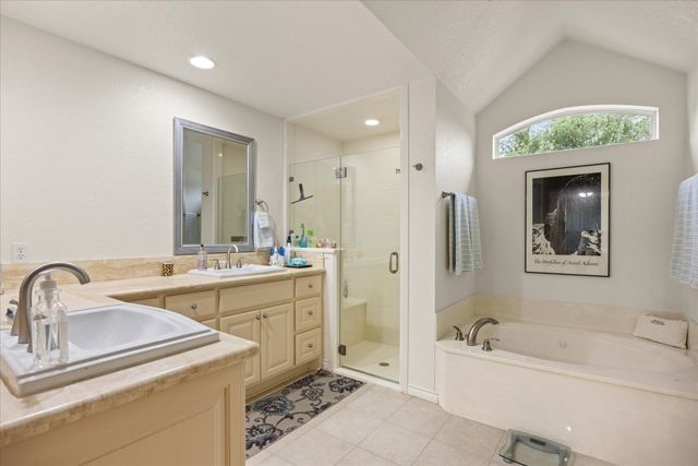 2102 Wood Duck Lane, Granbury, TX 76049