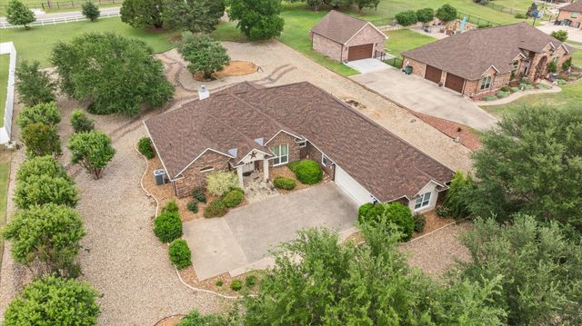 2102 Wood Duck Lane, Granbury, TX 76049