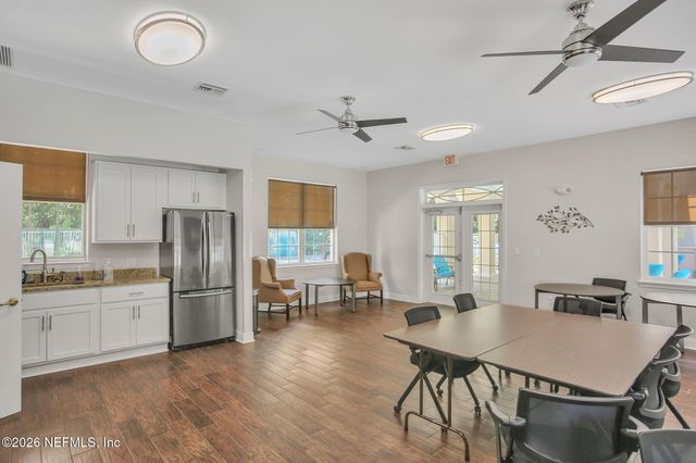 8601 BEACH Boulevard 403, Jacksonville, FL 32216