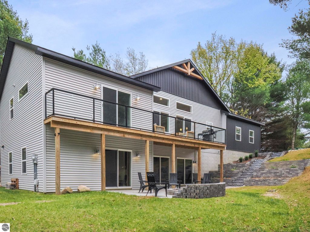 9931 Cushman Court, Williamsburg, MI 49690