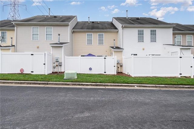 3707 Spanish Peak Drive, High Point, NC 27265