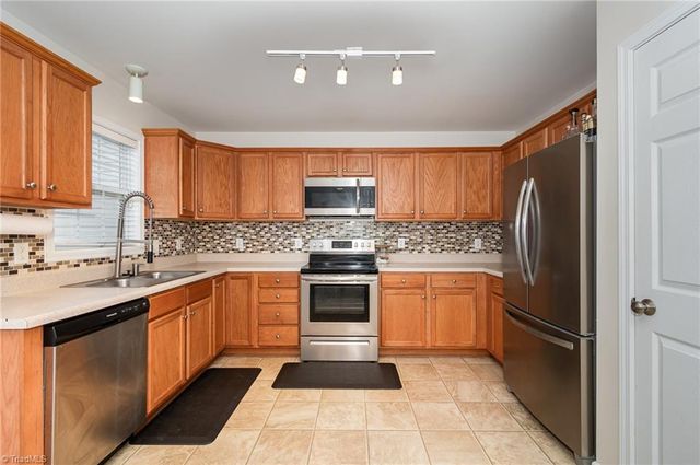 3707 Spanish Peak Drive, High Point, NC 27265
