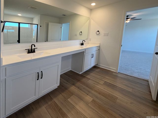 410 Nottabi Rd, Adkins, TX 78101