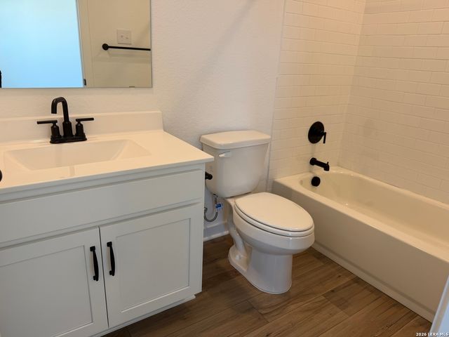 410 Nottabi Rd, Adkins, TX 78101