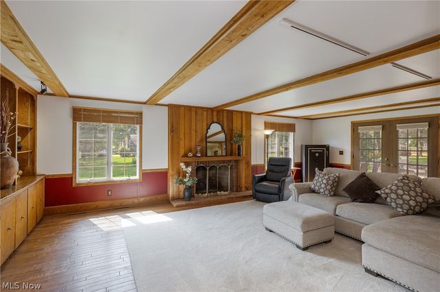 1424 Stonington Road NW, North Canton, OH 44720