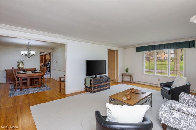 1424 Stonington Road NW, North Canton, OH 44720