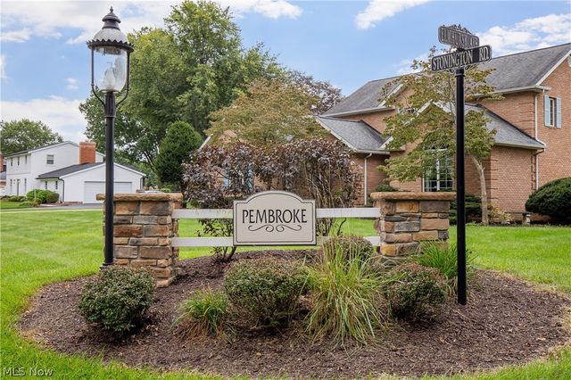 1424 Stonington Road NW, North Canton, OH 44720