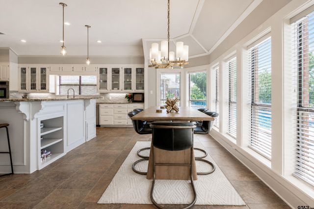 6500 Hollytree Circle, Tyler, TX 75703