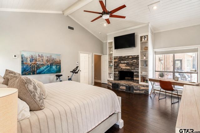 6500 Hollytree Circle, Tyler, TX 75703