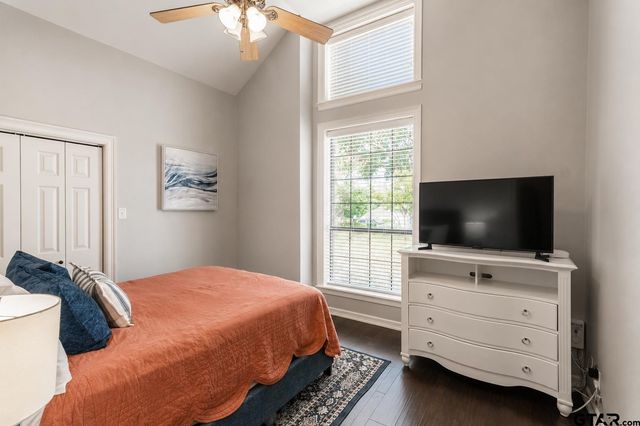 6500 Hollytree Circle, Tyler, TX 75703
