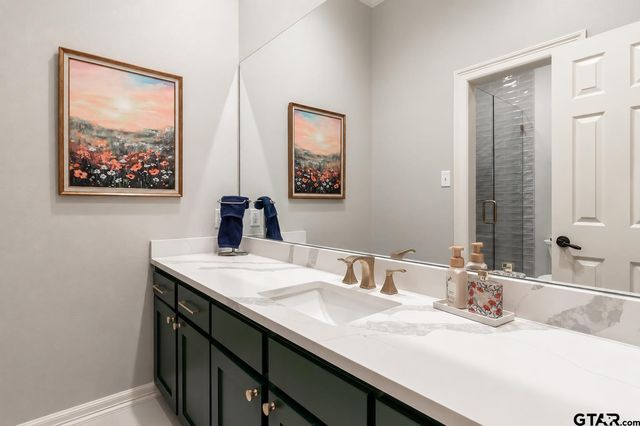 6500 Hollytree Circle, Tyler, TX 75703