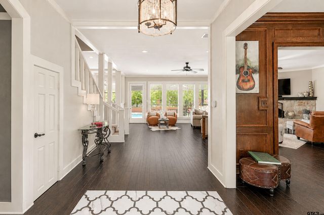 6500 Hollytree Circle, Tyler, TX 75703