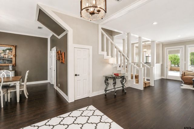 6500 Hollytree Circle, Tyler, TX 75703