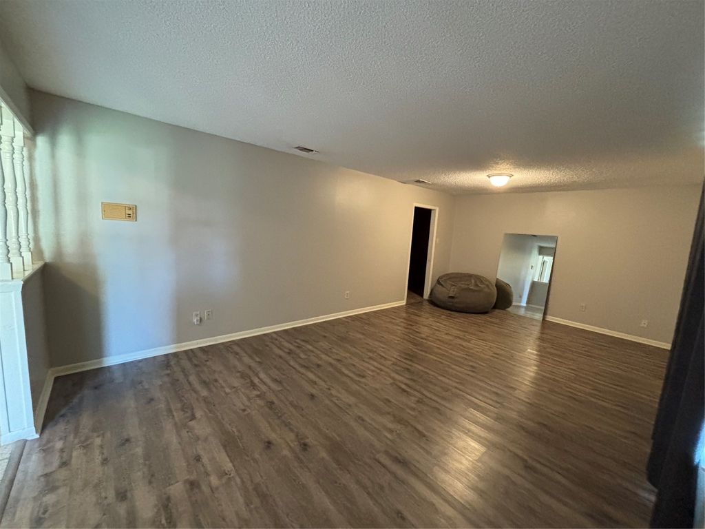 105 Stiles Drive, Midlothian, TX 76065