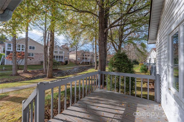 308 Somerton Court, Hendersonville, NC 28791