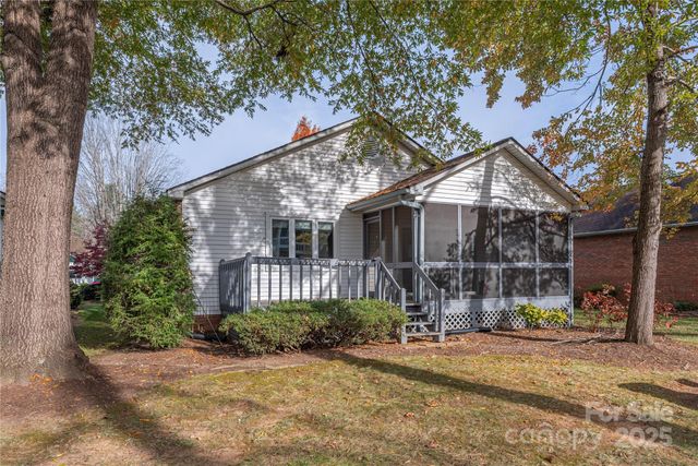 308 Somerton Court, Hendersonville, NC 28791