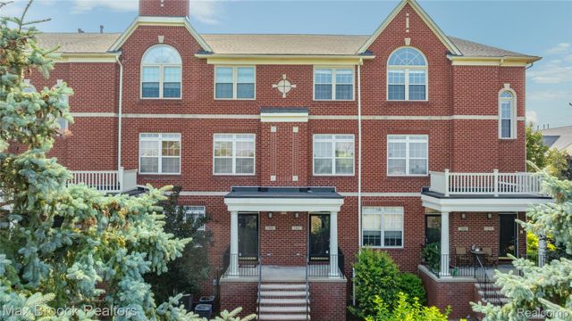 1462 Devon Lane 126, Troy, MI 48084