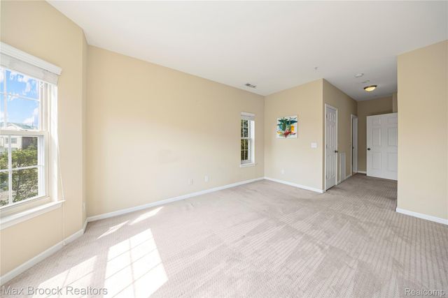 1462 Devon Lane 126, Troy, MI 48084