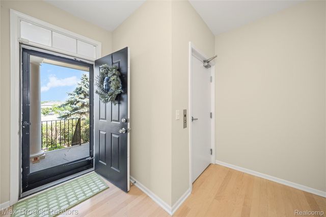 1462 Devon Lane 126, Troy, MI 48084