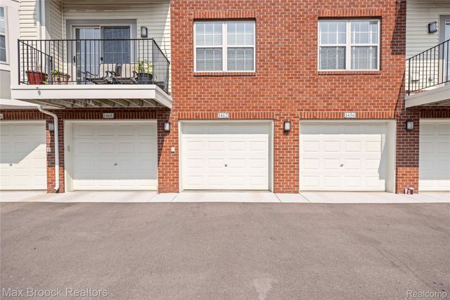 1462 Devon Lane 126, Troy, MI 48084