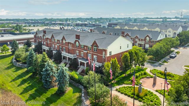 1462 Devon Lane 126, Troy, MI 48084