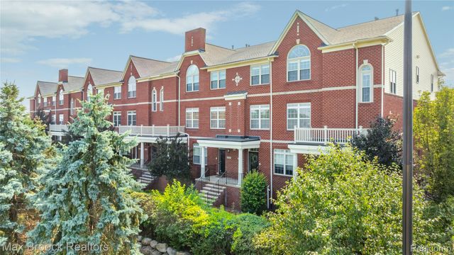 1462 Devon Lane 126, Troy, MI 48084