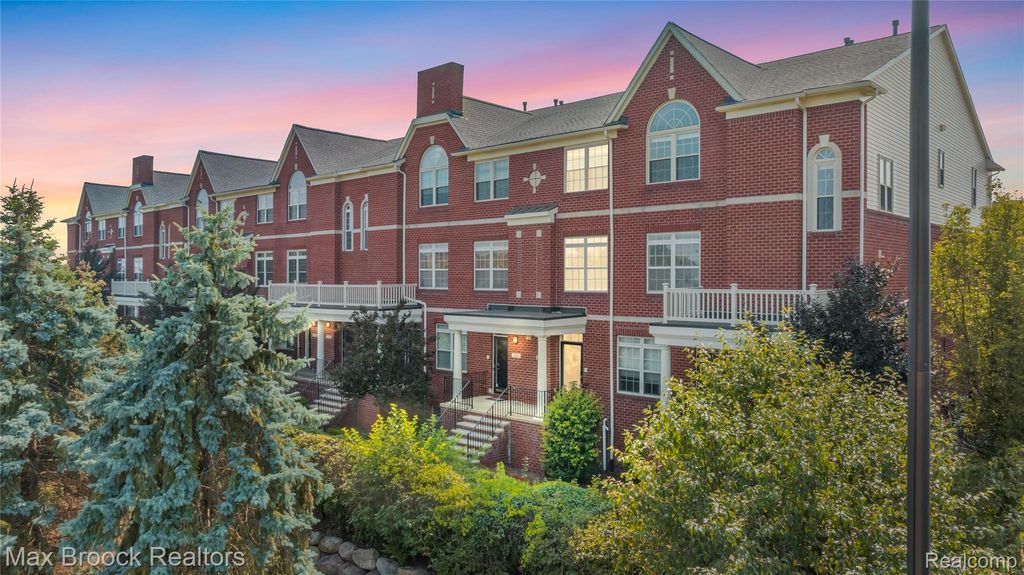 1462 Devon Lane 126, Troy, MI 48084