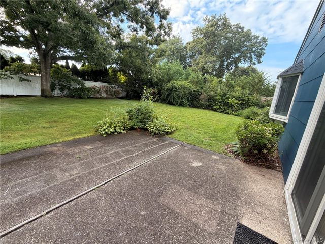 20 Tulip Hill Lane, South Setauket, NY 11720
