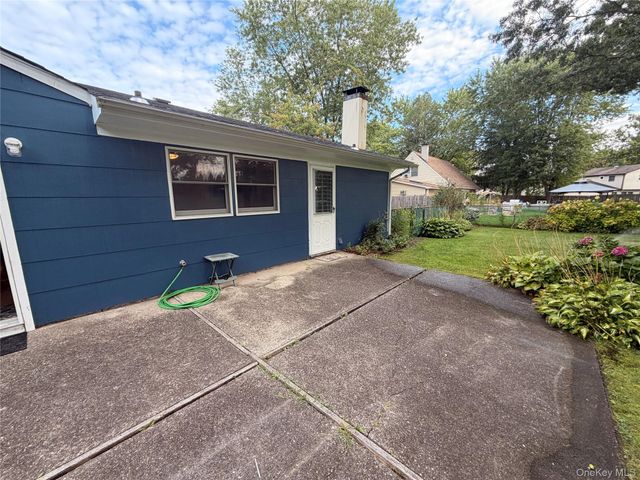 20 Tulip Hill Lane, South Setauket, NY 11720