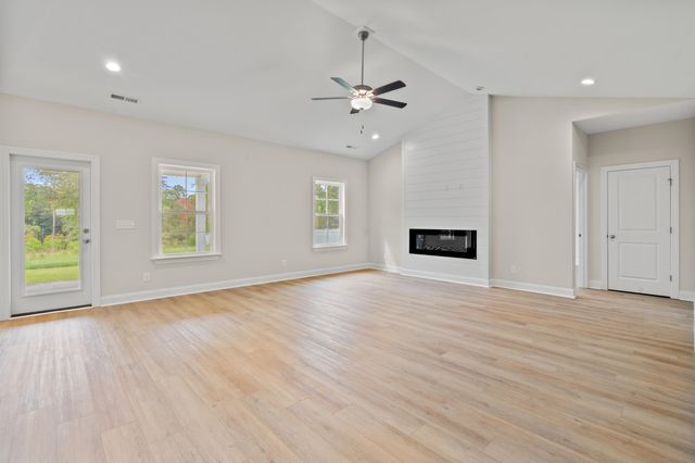 1421 Loop Circle, Longs, SC 29568