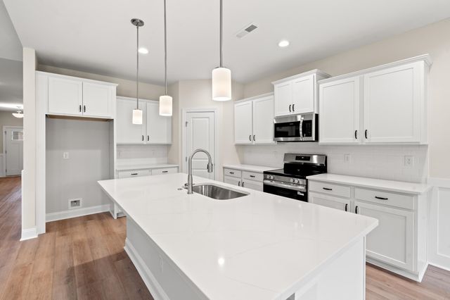 1421 Loop Circle, Longs, SC 29568