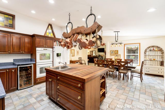 602 Fruitvale Road, Blue Lake Twp, MI 49437