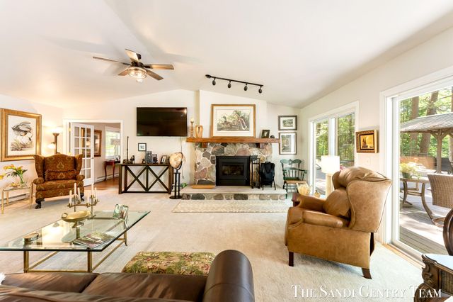 602 Fruitvale Road, Blue Lake Twp, MI 49437