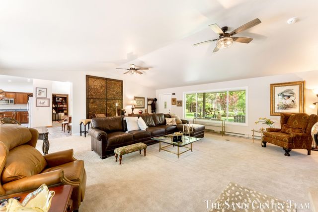602 Fruitvale Road, Blue Lake Twp, MI 49437