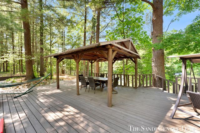 602 Fruitvale Road, Blue Lake Twp, MI 49437