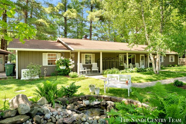 602 Fruitvale Road, Blue Lake Twp, MI 49437
