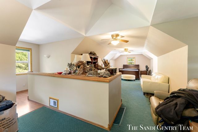 602 Fruitvale Road, Blue Lake Twp, MI 49437