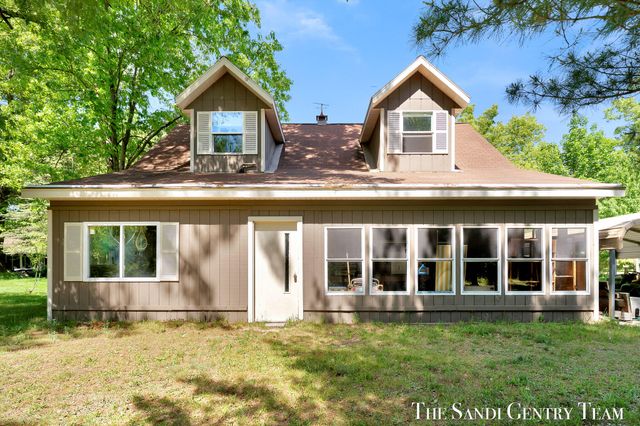 602 Fruitvale Road, Blue Lake Twp, MI 49437