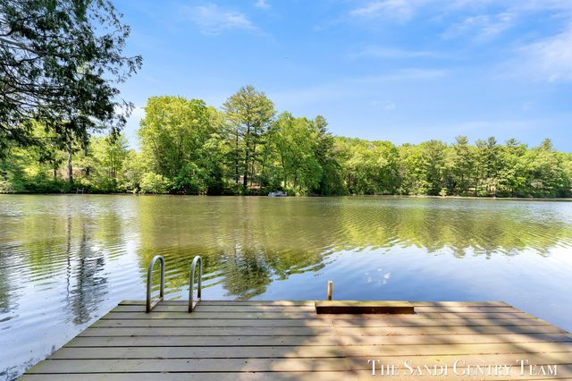 602 Fruitvale Road, Blue Lake Twp, MI 49437