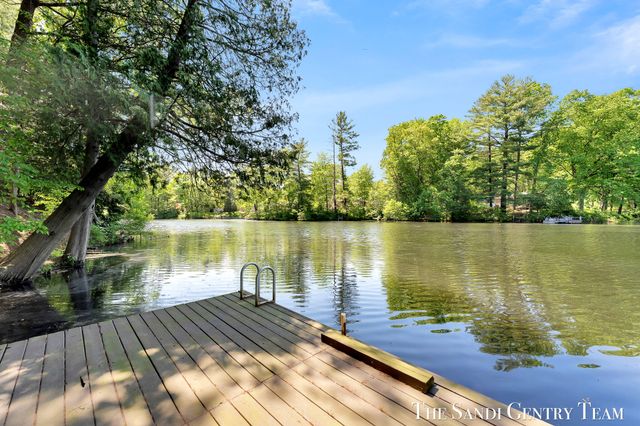 602 Fruitvale Road, Blue Lake Twp, MI 49437