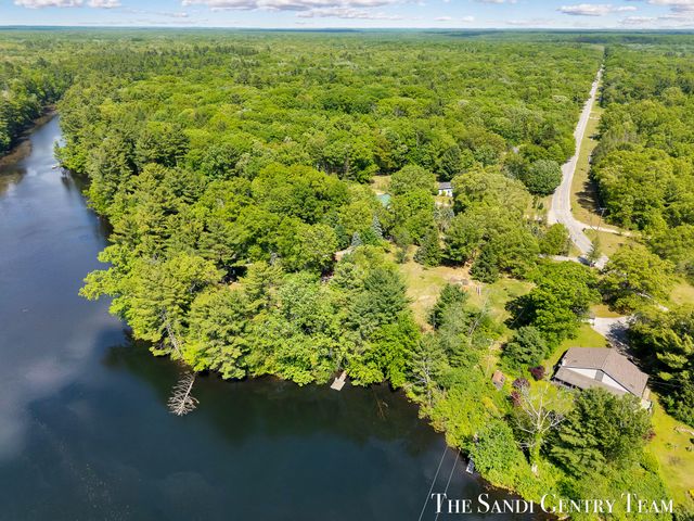 602 Fruitvale Road, Blue Lake Twp, MI 49437