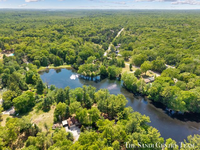 602 Fruitvale Road, Blue Lake Twp, MI 49437
