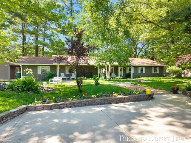 602 Fruitvale Road, Blue Lake Twp, MI 49437