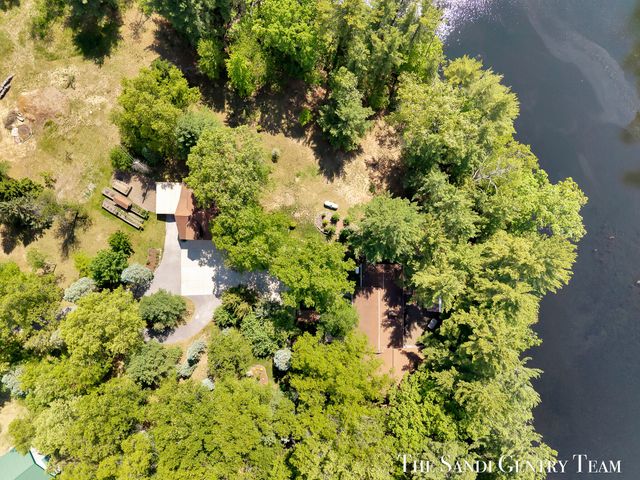 602 Fruitvale Road, Blue Lake Twp, MI 49437