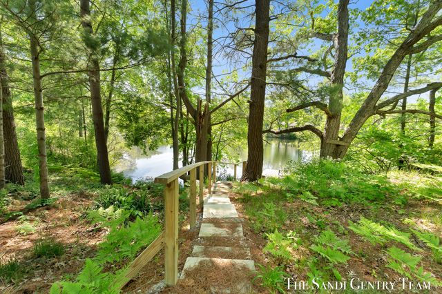 602 Fruitvale Road, Blue Lake Twp, MI 49437
