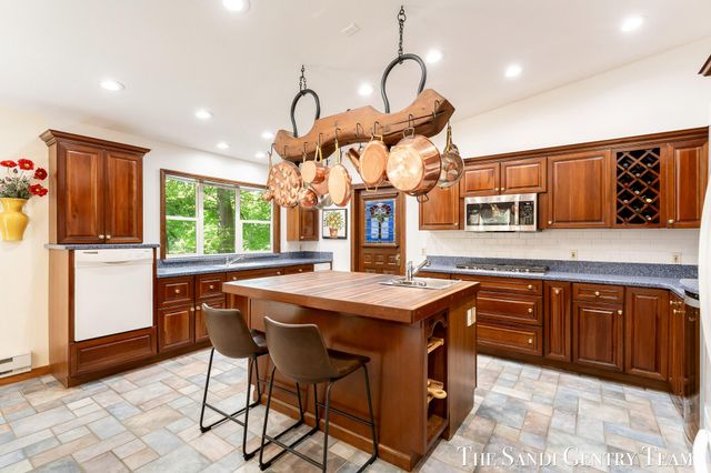 602 Fruitvale Road, Blue Lake Twp, MI 49437